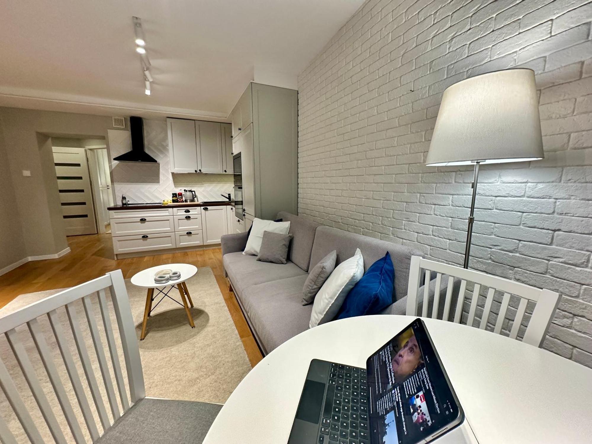 Apartament Smyk Wifi 1gbs 70tv Max Appletv Netflix Warszawa