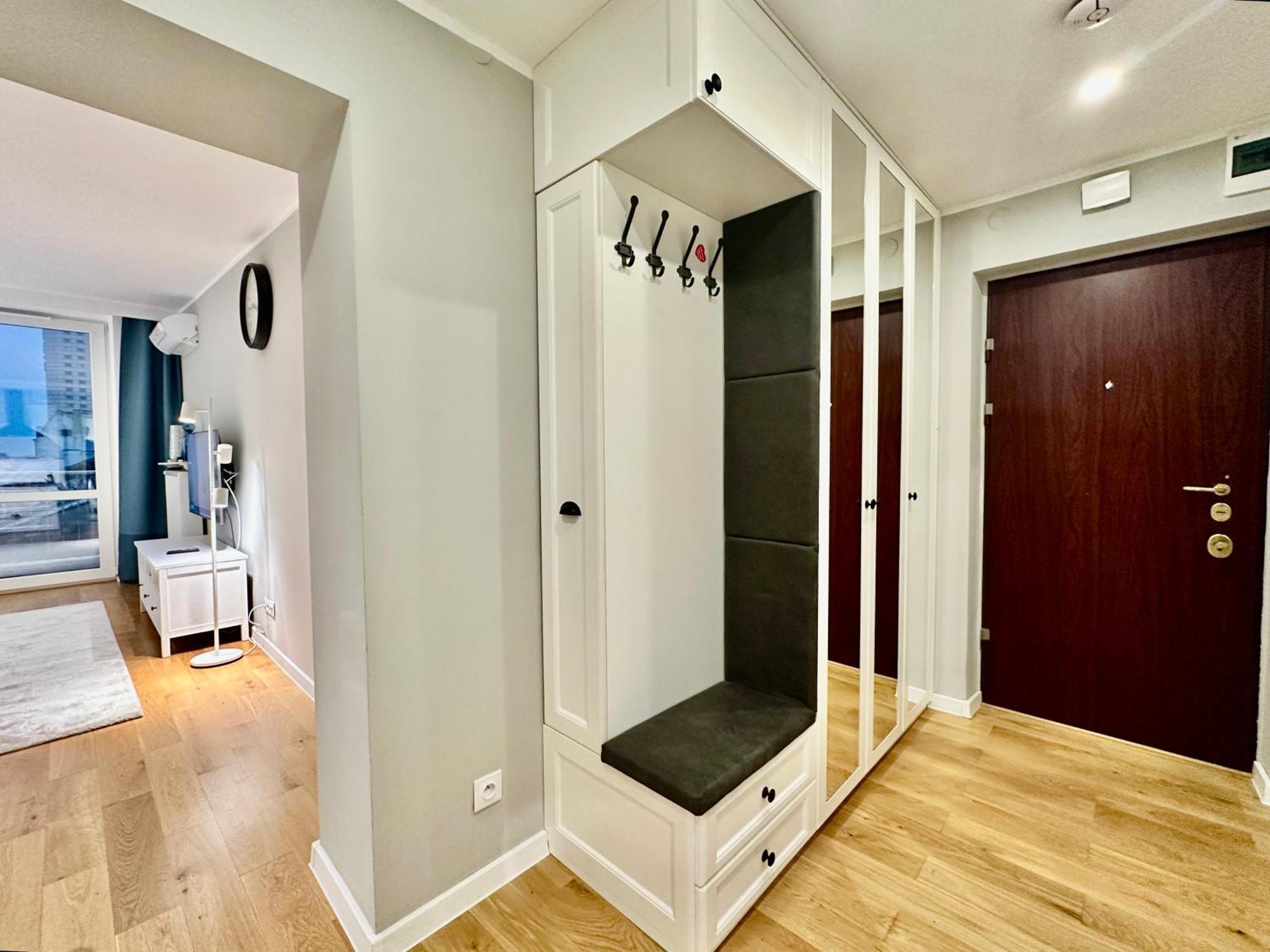 Apartament Smyk Wifi 1gbs 70tv Max Appletv Netflix Warszawa